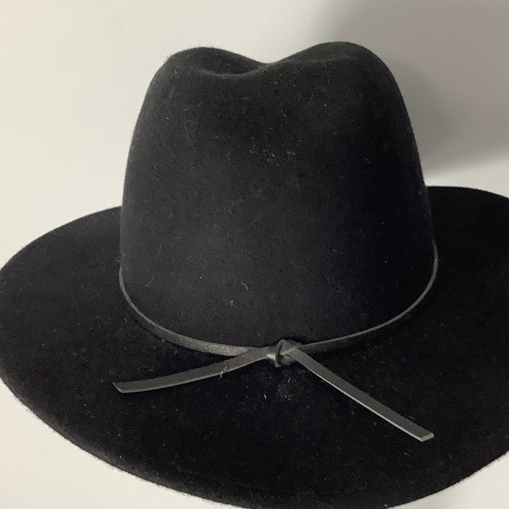 ARITZIA||Auxiliary Wool Hat. M/L - Picture 9 of 9